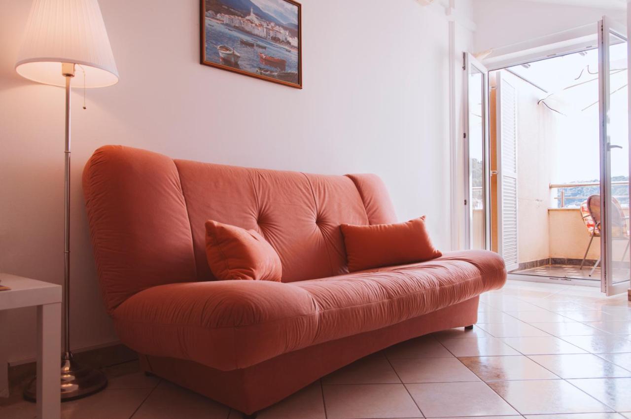 Apartmenthaus Kosirina-Tisno Εξωτερικό φωτογραφία